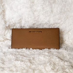 ♦️Michael Kors Wallet ♦️